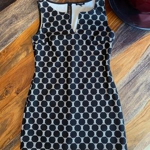 Le Chateau Women’s Polka Dot Tunic Top